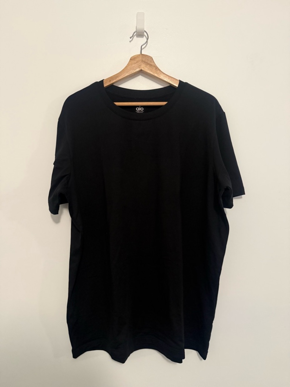 ALO Yoga Men’s Conquer Shirt